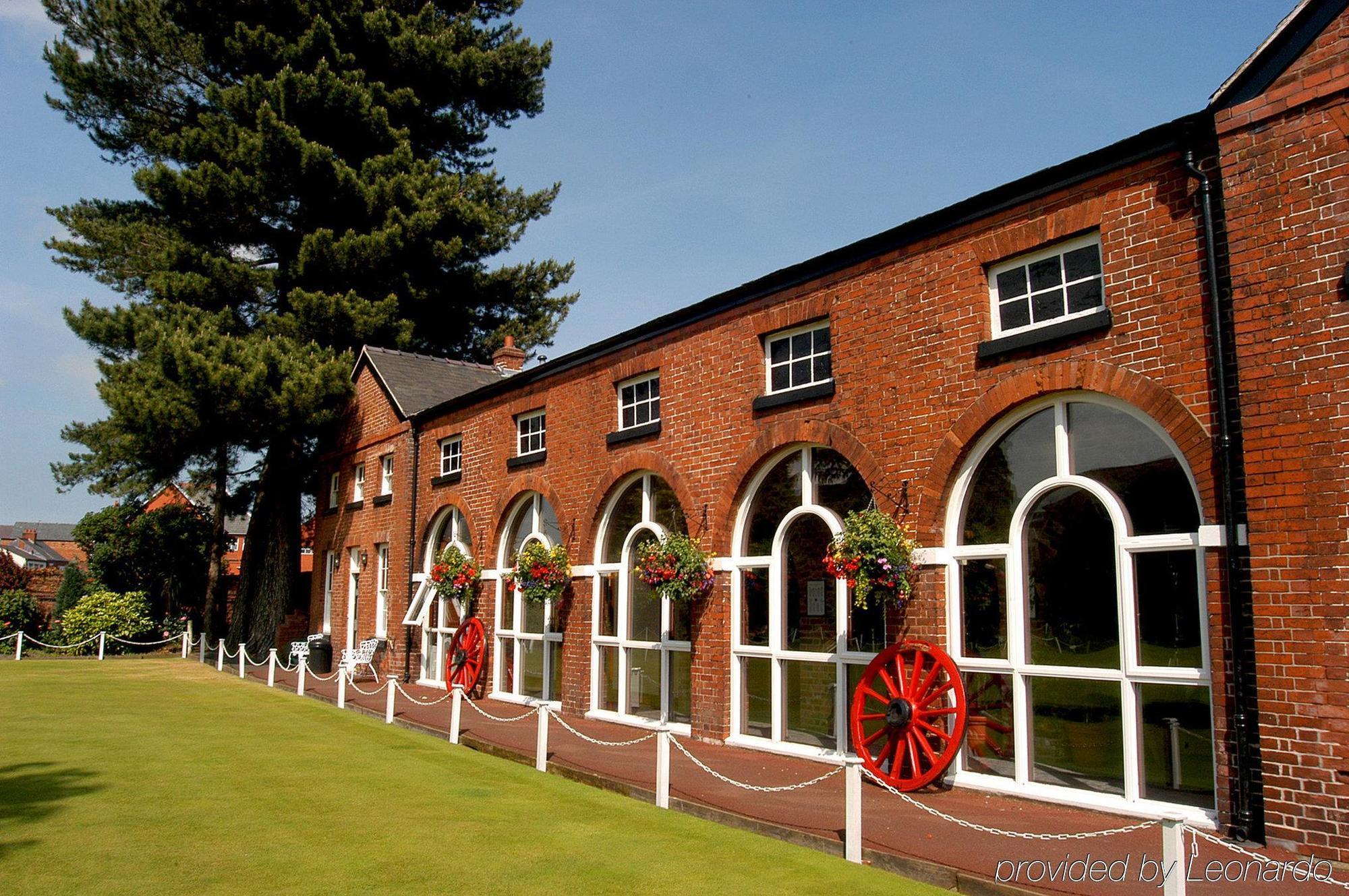 The Wynnstay Hotel, Oswestry, Shropshire Exterior foto